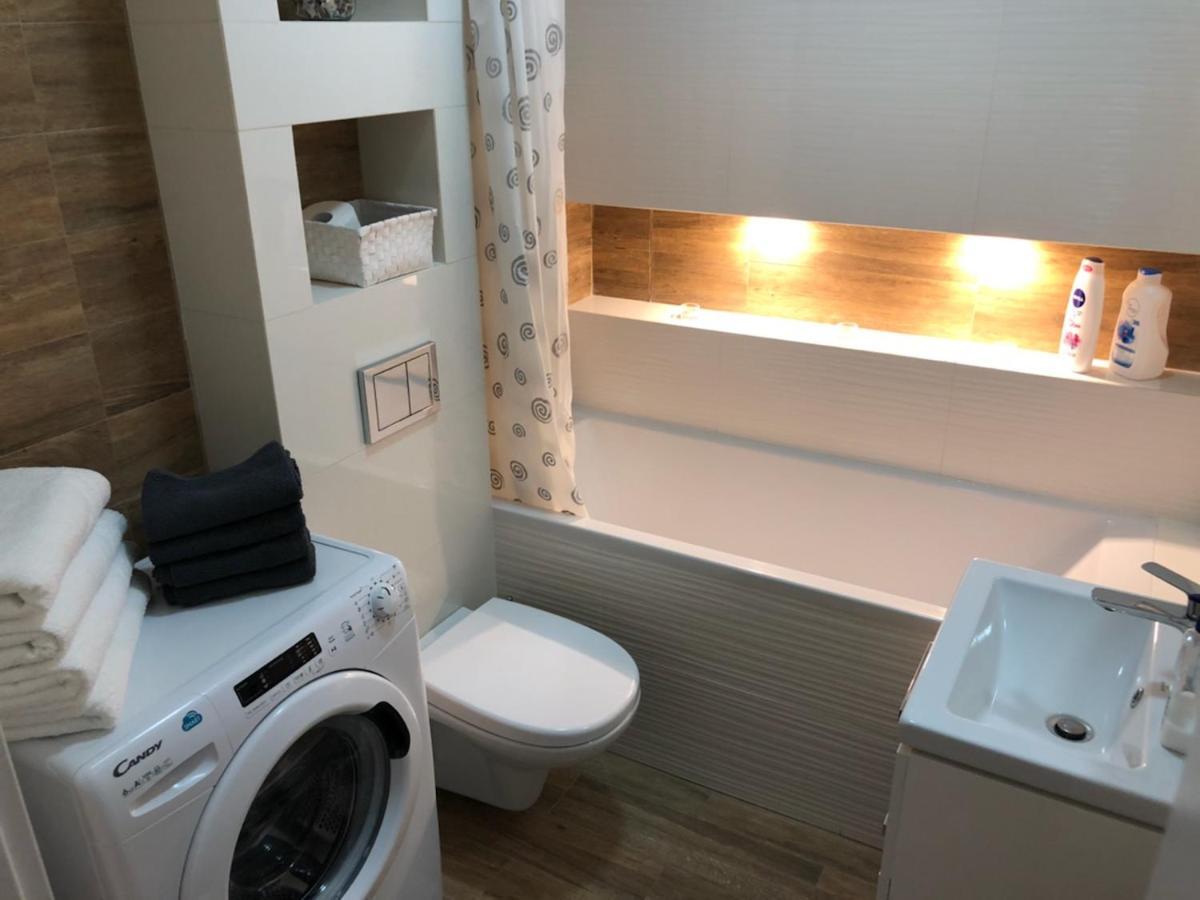 Апартаменты Apartament Dywizjonu Варшава Экстерьер фото